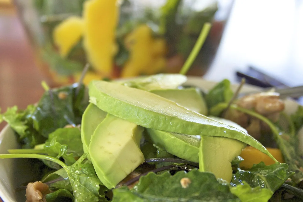Mango salatası lezzetli sunum - gurme tarif