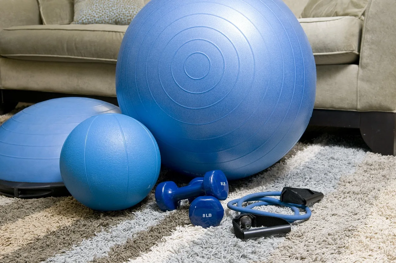 Mavi evde fitness ekipmanı - taşınabilir antrenman seti