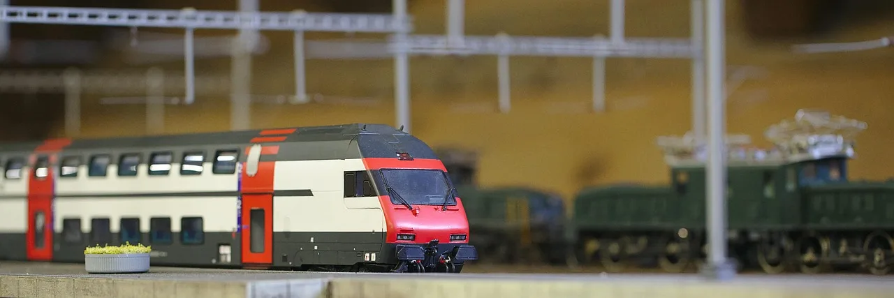 Model tren seti ray üzerinde - detaylı fotoğraf