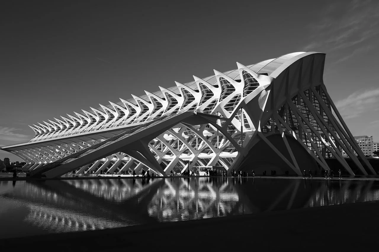 Modern mimari Valencia yapısı - geometrik cesur tasarım