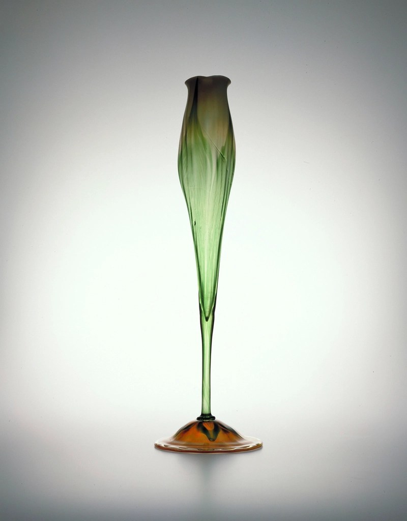 Narin Yeşil Amber Geçişli Art Nouveau Cam Vazo Dekoratif Objesi