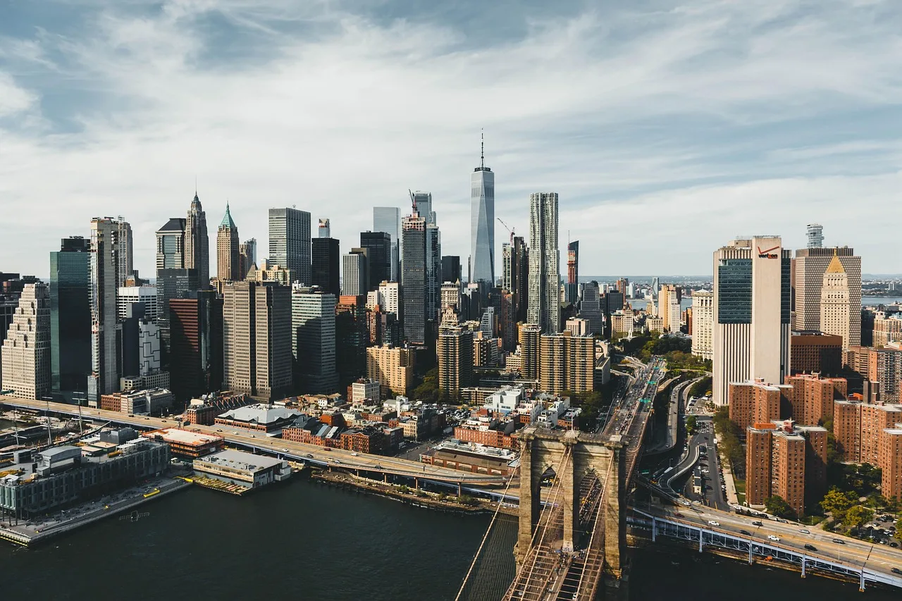 New York gökdelen silueti modern şehir manzarası