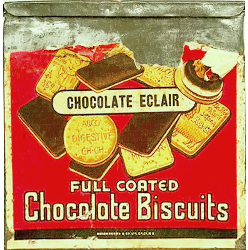 Nostaljik Chocolate Eclair Bisküvi Teneke Kutusu ve Retro Ambalaj Tasarımı