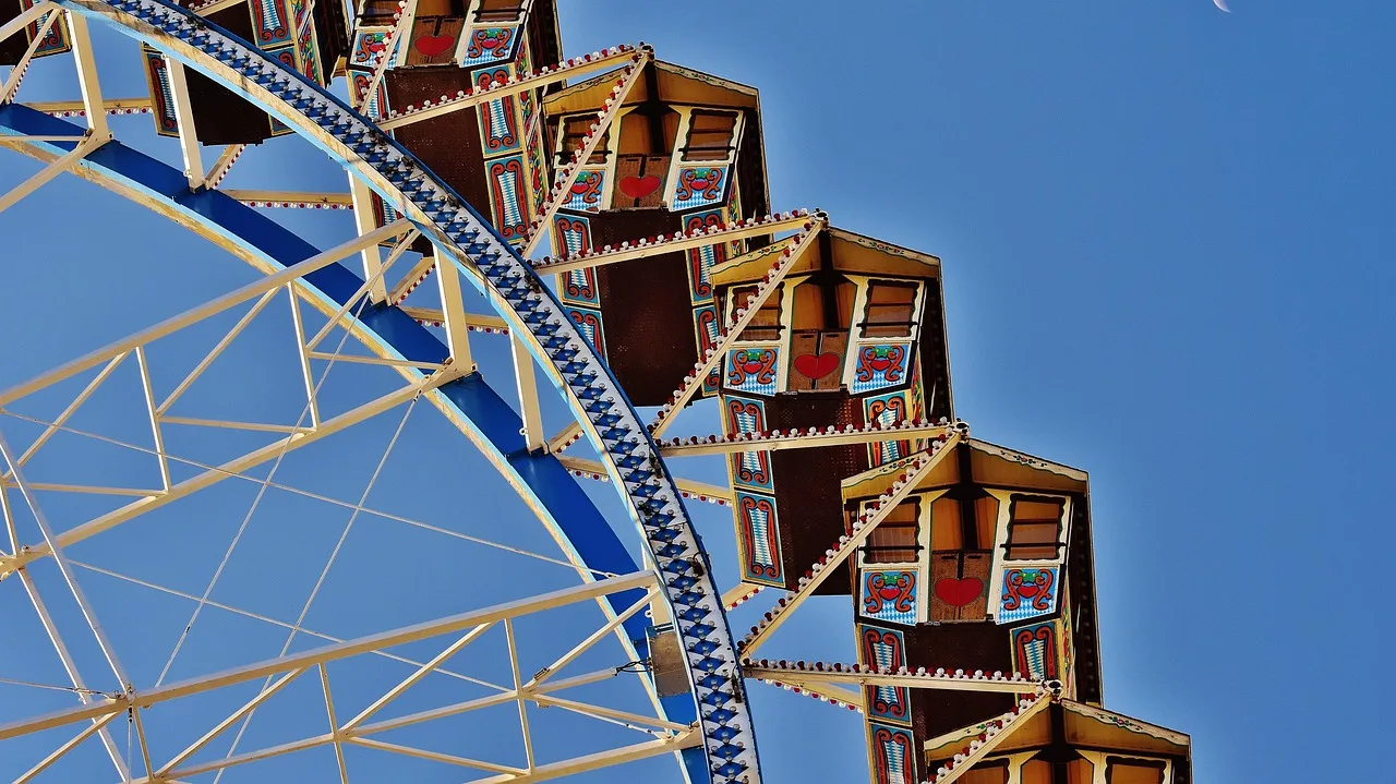 Oktoberfest dönencesi dönme dolap manzarası - renkli eğlence