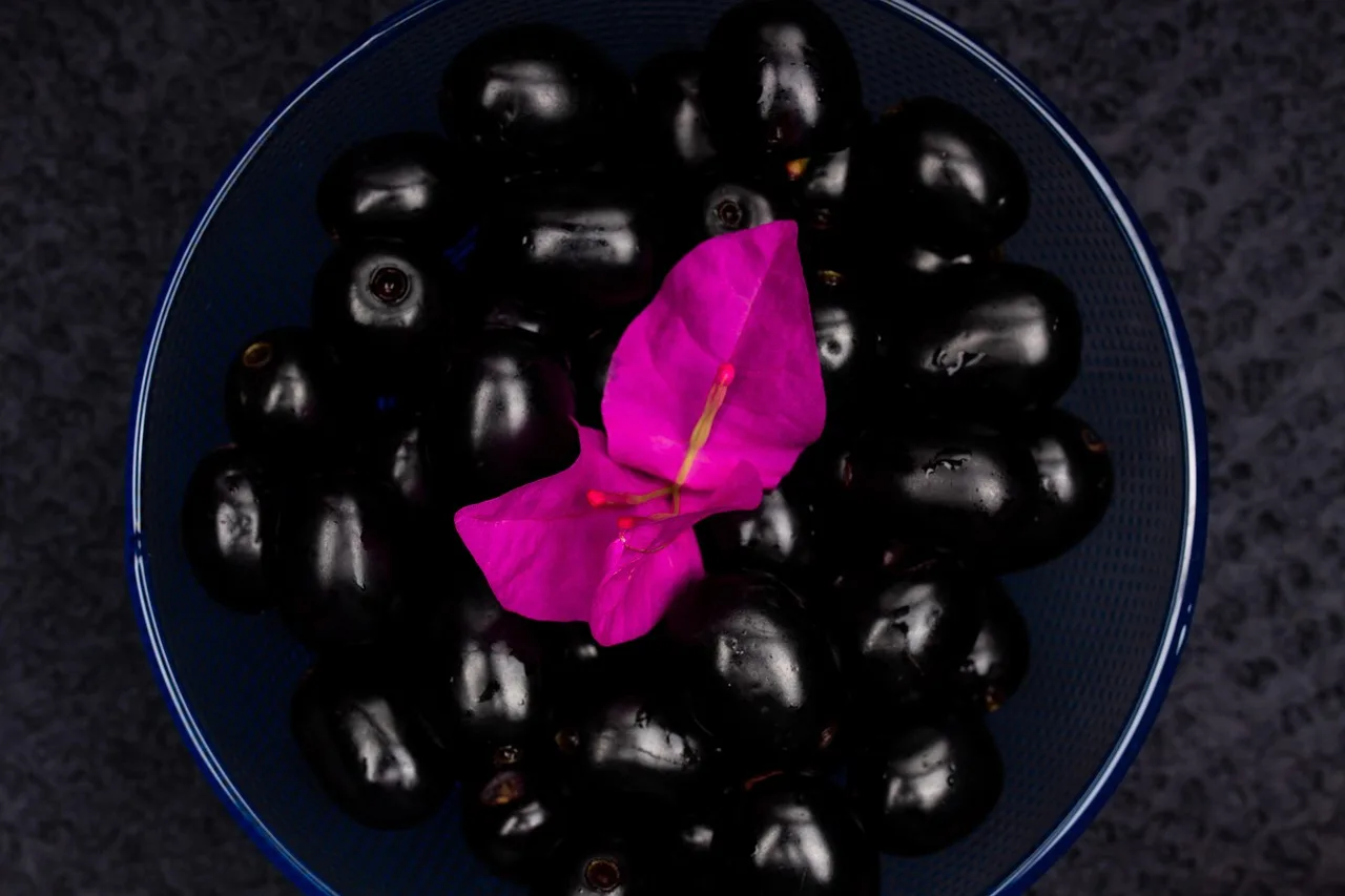 Organik zeytin ve taze meyve karışımı - sağlıklı içerik