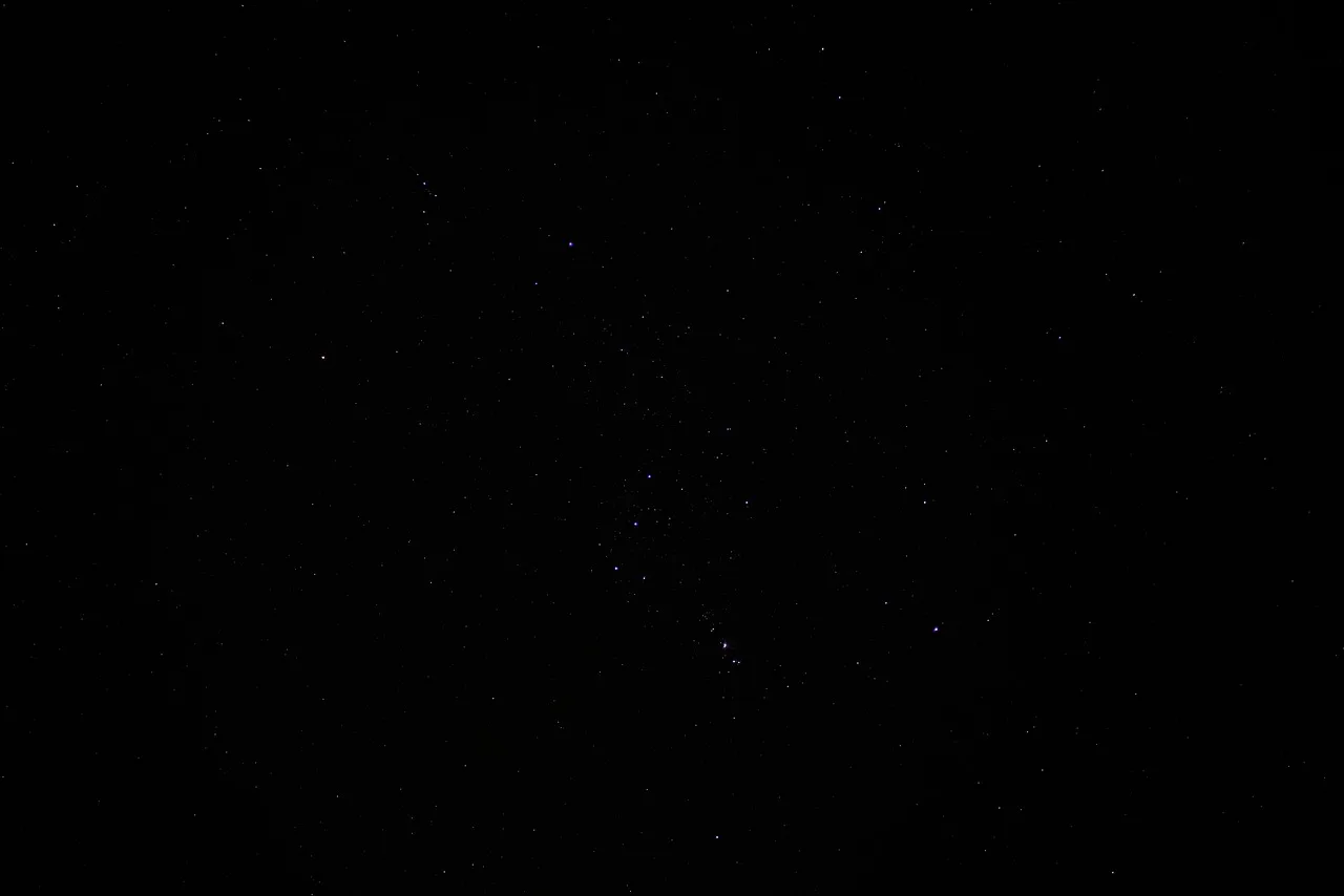 Orion takımyıldızı yıldızlı gece gökyüzü fotoğrafı