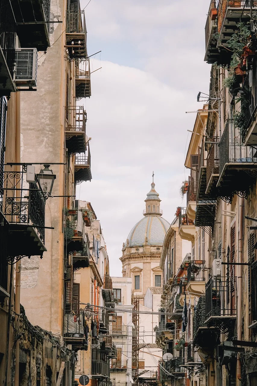 Palermo eski sokak fotoğrafı - Sicily tarihi yol