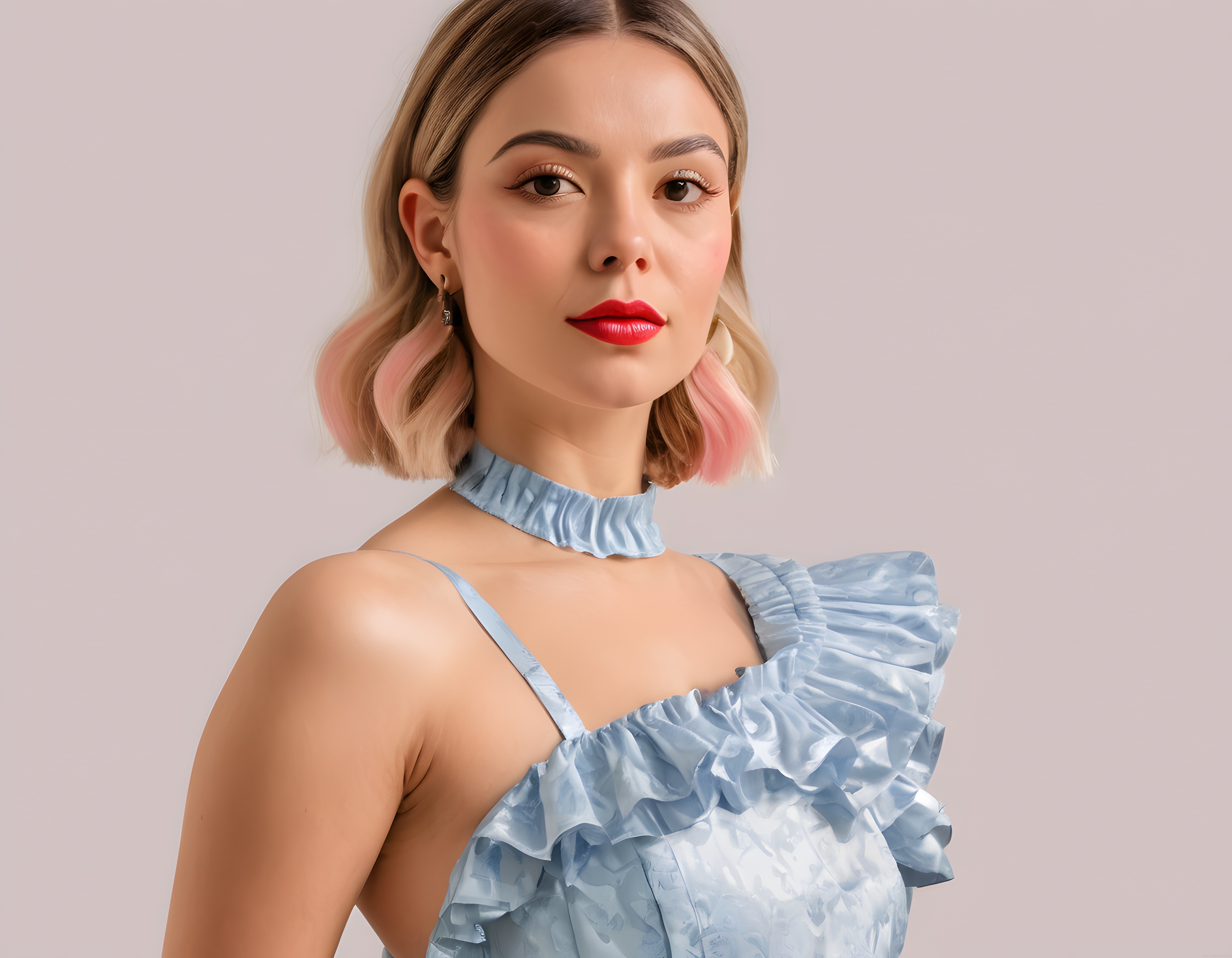 Pastel Tonlarda Fırfırlı Mavi Elbise ve Pembe Saçlı Kadın Portresi
