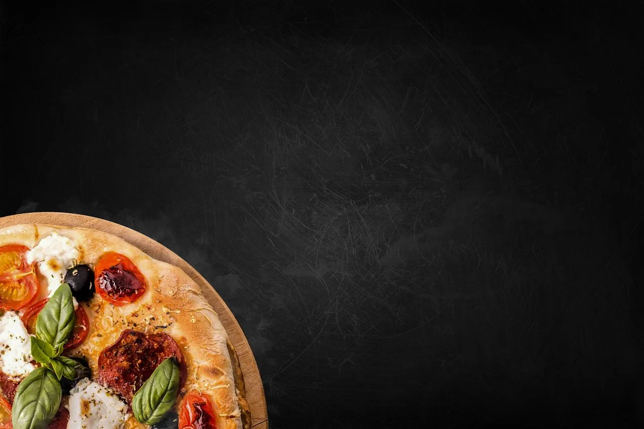 Pizza duvar kağıdı - renkli lezzetli görsel