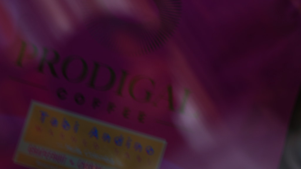 prodigal coffee kahve paketi üzerinde tool audio etiketinin yakın plan görüntüsü
