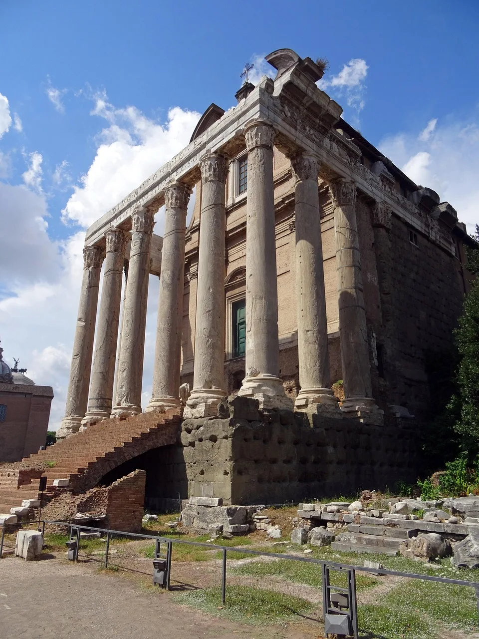 Roma antik tapınak kalıntıları - tarihi mimari