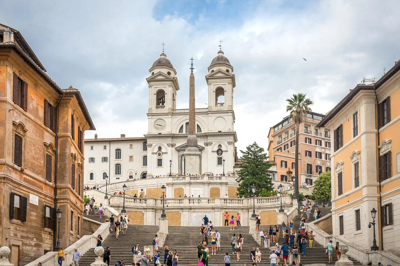 Roma İspanyol Merdivenleri turistik kültür simgesi