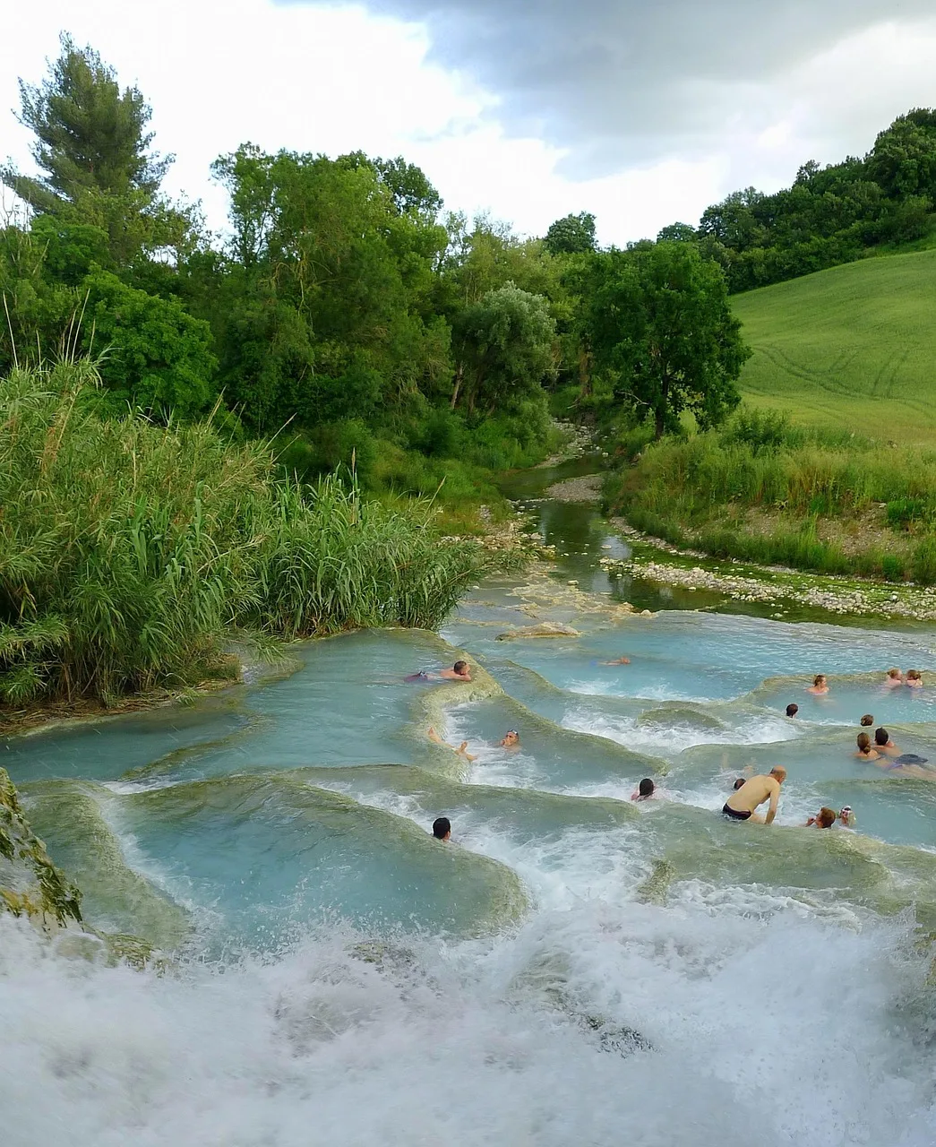 Saturnia termal spa İtalyan sıcak suyu