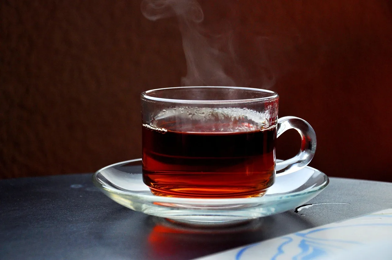 Sıcak çay fincanı - kahvaltı içeceği Sıcak çay fincanı - kahvaltı içeceği