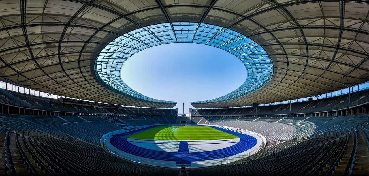 Stadyum panoramik görüntüsü - boş tribünler