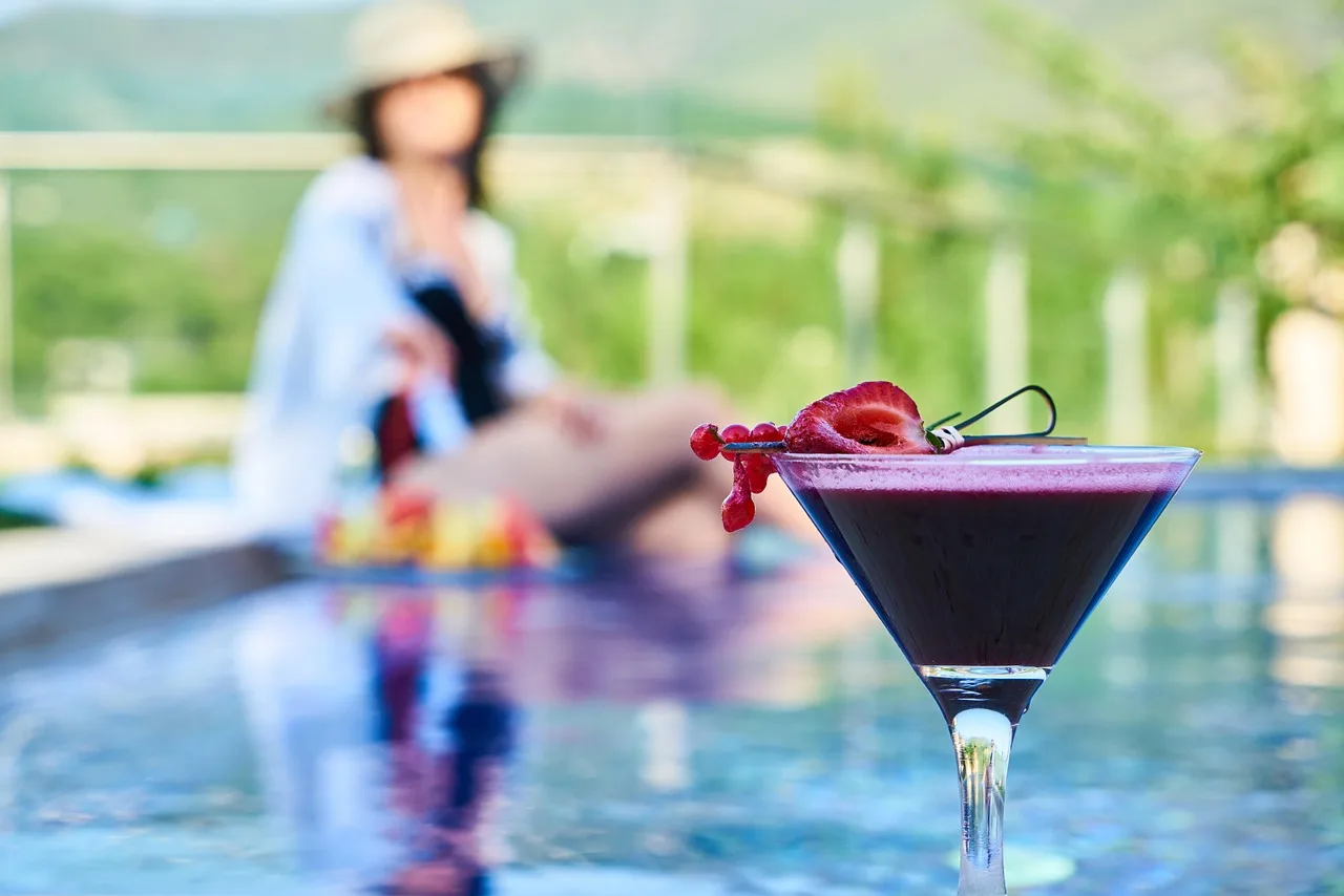 Strawberry kokteyl - ferahlatıcı yaz içeceği Strawberry kokteyl - ferahlatıcı yaz içeceği