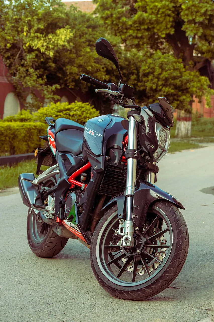 Süper motor bisikleti spor sürüş fotoğrafı