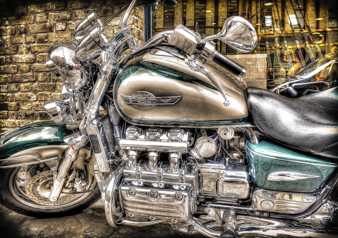 Süper motorlu bisiklet hız ve güç teması