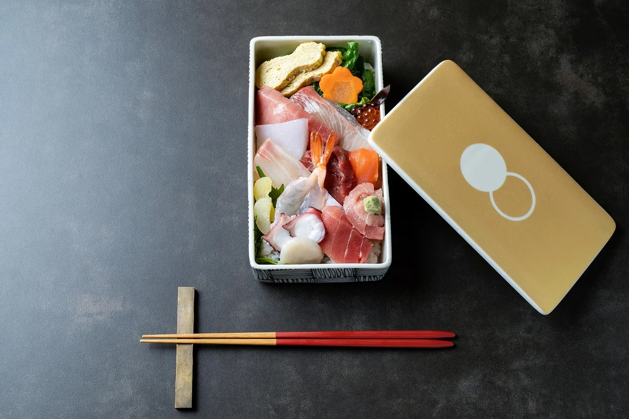 Sushi yeni yıl tabakları - Japon mutfağı