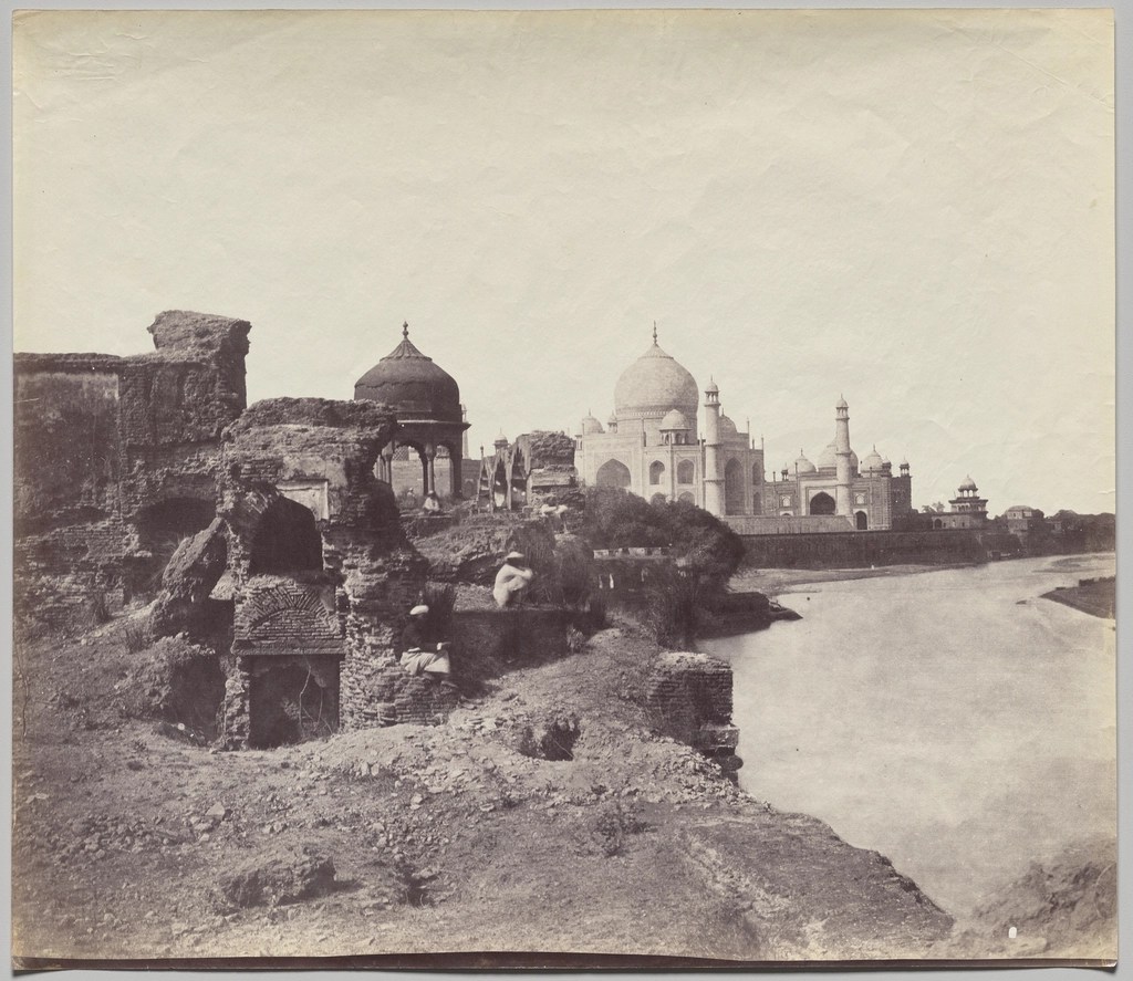 Tac Mahal ve Yamuna Nehri Kıyısındaki Tarihi Harabelerin 19. Yüzyıl Manzarası