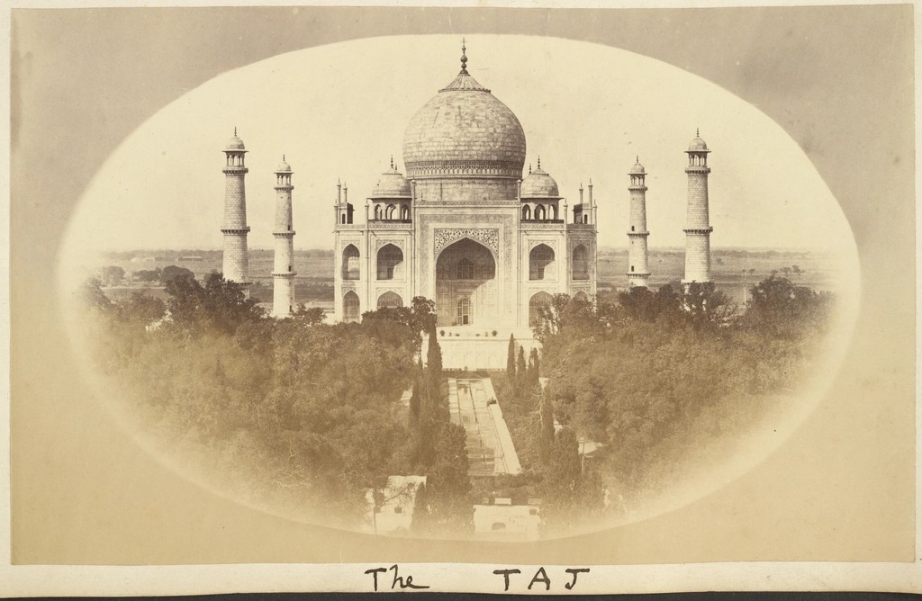 Taj Mahal'in Eski Sepya Tonlu Vintage Oval Çerçeveli Tarihi Fotoğrafı