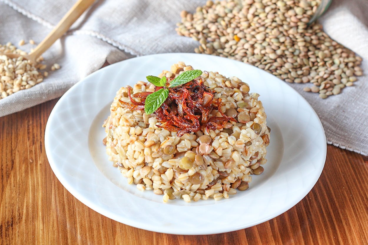 Bulgurlu Mücendra (Yeşil Mercimekli Bulgur Pilavı)