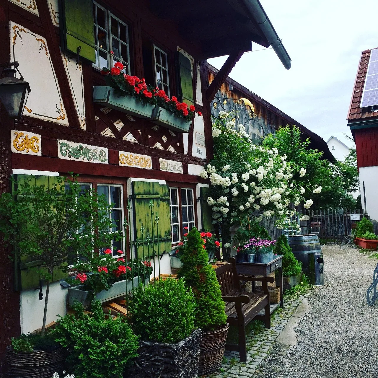 Tarihi yarı ahşap çiftlik evi - açık hava müzesi