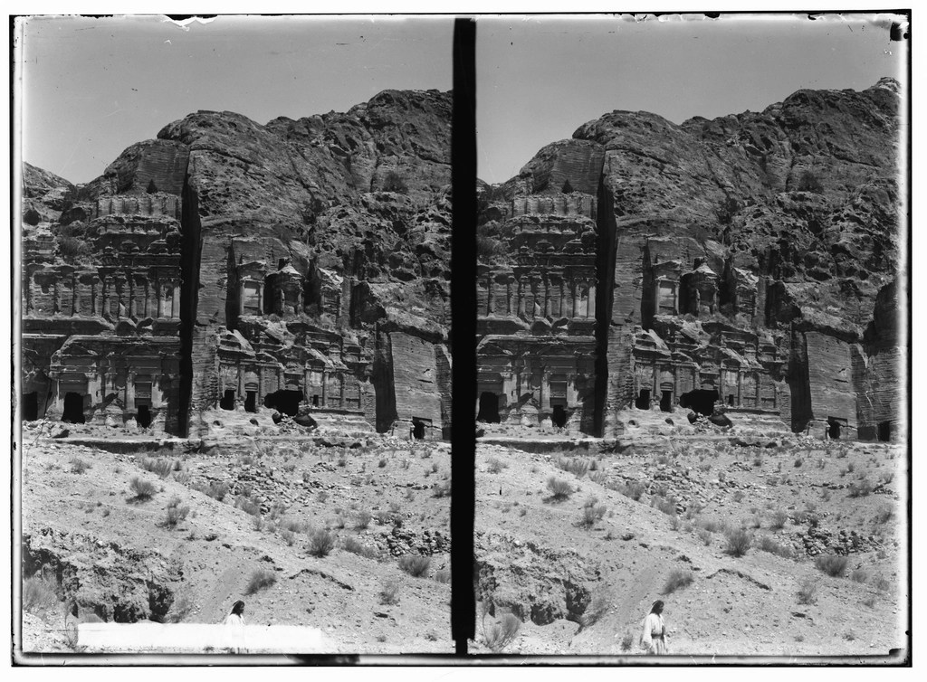 ürdün petra antik kenti kaya mezarları siyah beyaz eski fotoğraf