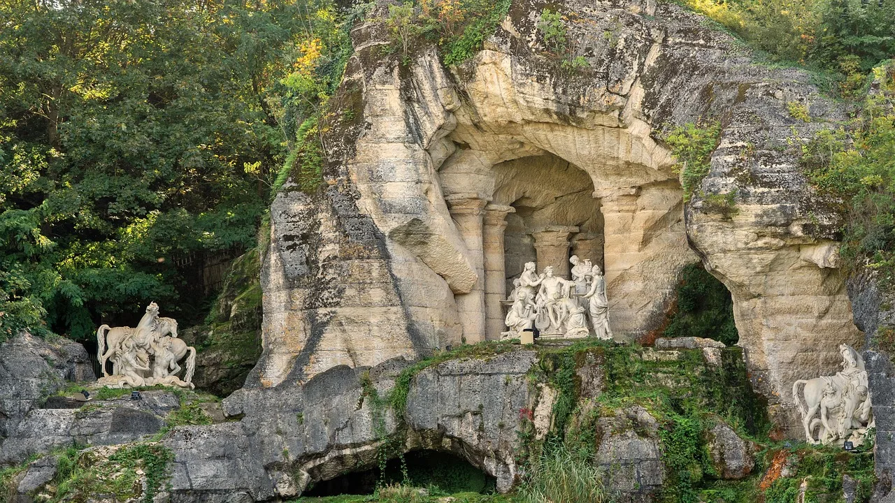 Versay Sarayı Apollon Havuzu mermer heykel