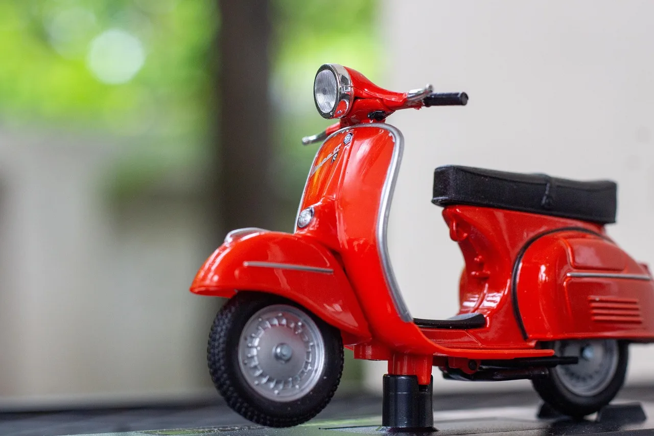 Vespa retro motosiklet fotoğrafı - iki tekerlekli klasik