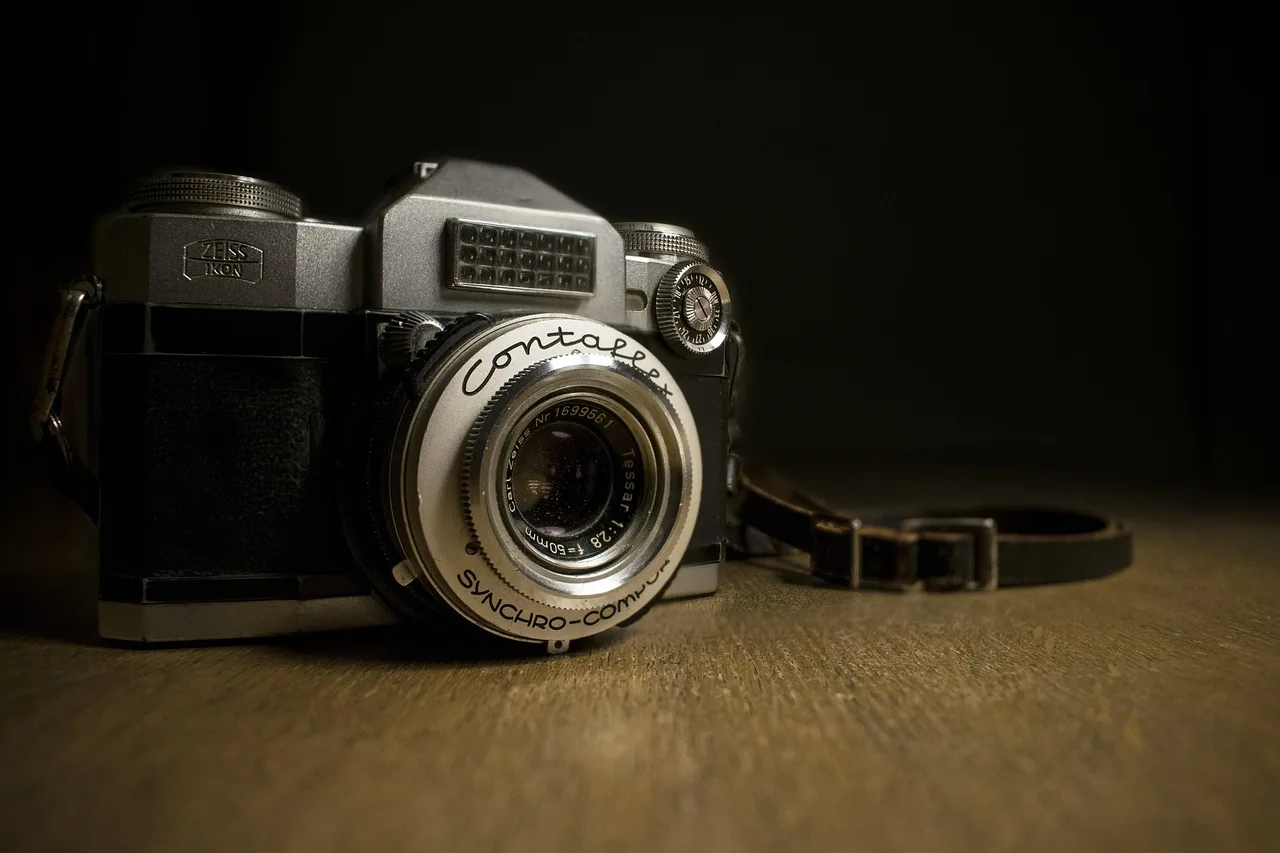 Vintage analog fotoğraf makinesi koleksiyonculuk