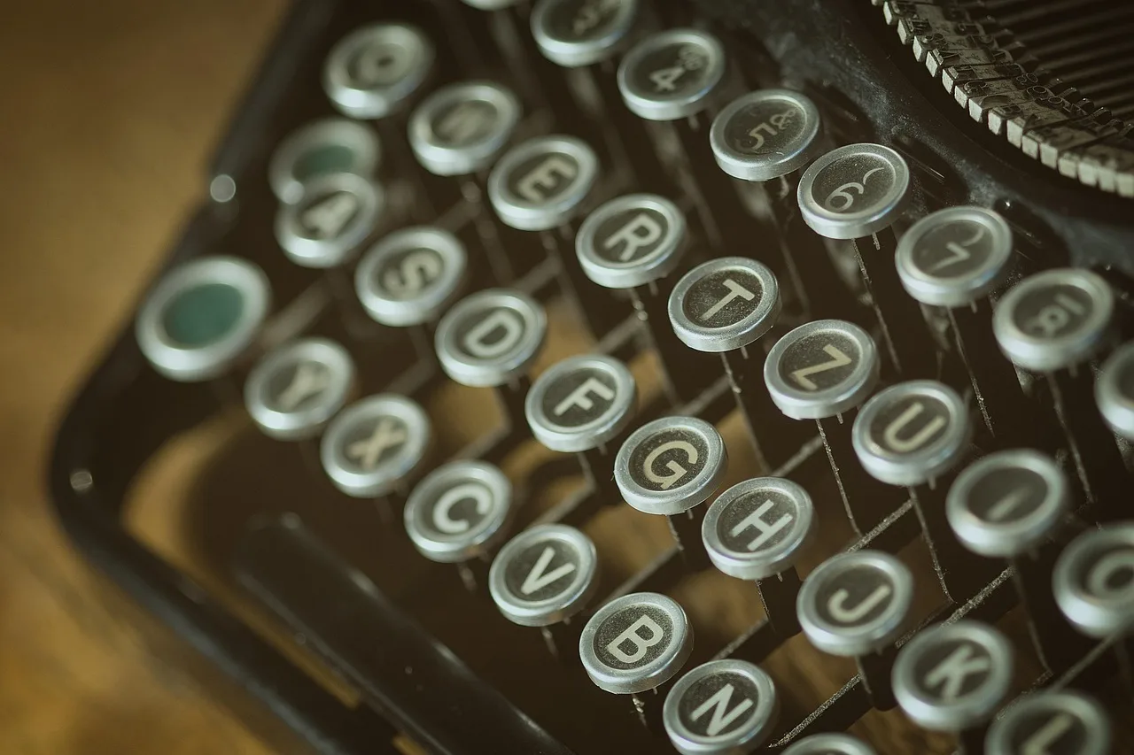Vintage daktilo fotoğrafı - retro tipografi