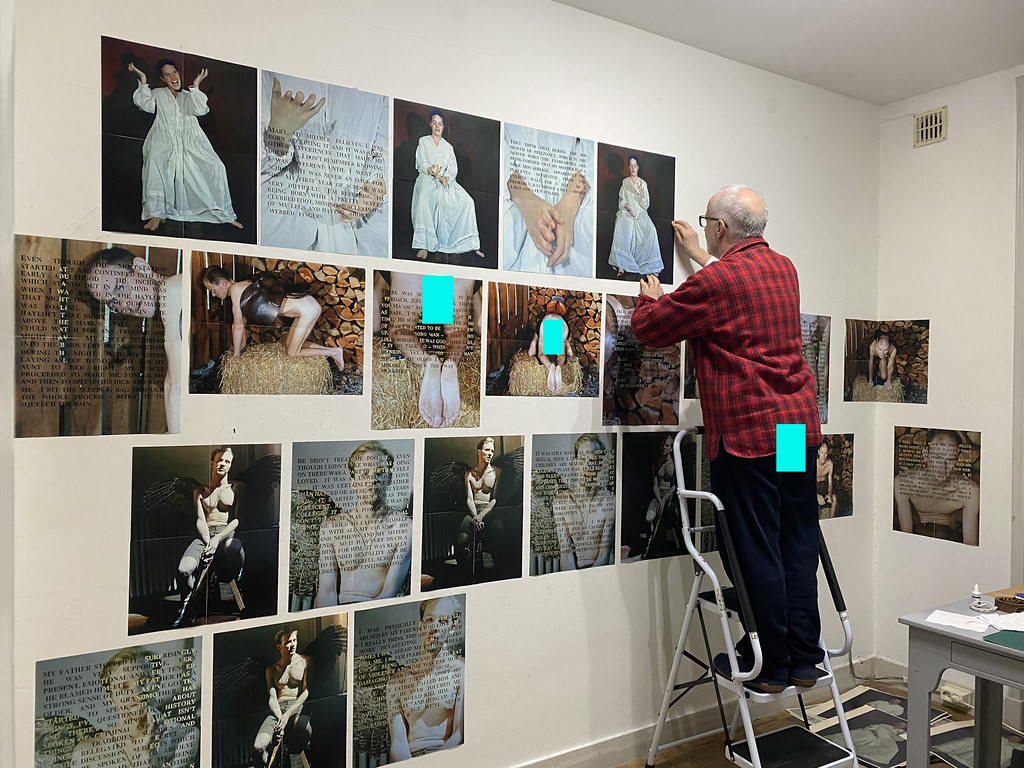 Yaşlı Sanatçı Galeri Duvarına Fotoğraf Sergisi Kurulumu Yapıyor