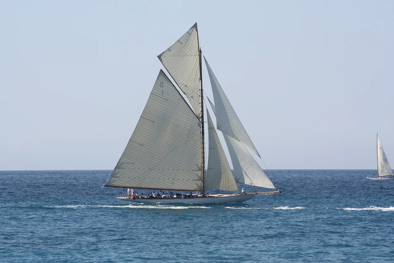 Yelkenli tekne regatta sahnesi - eski yelkenli
