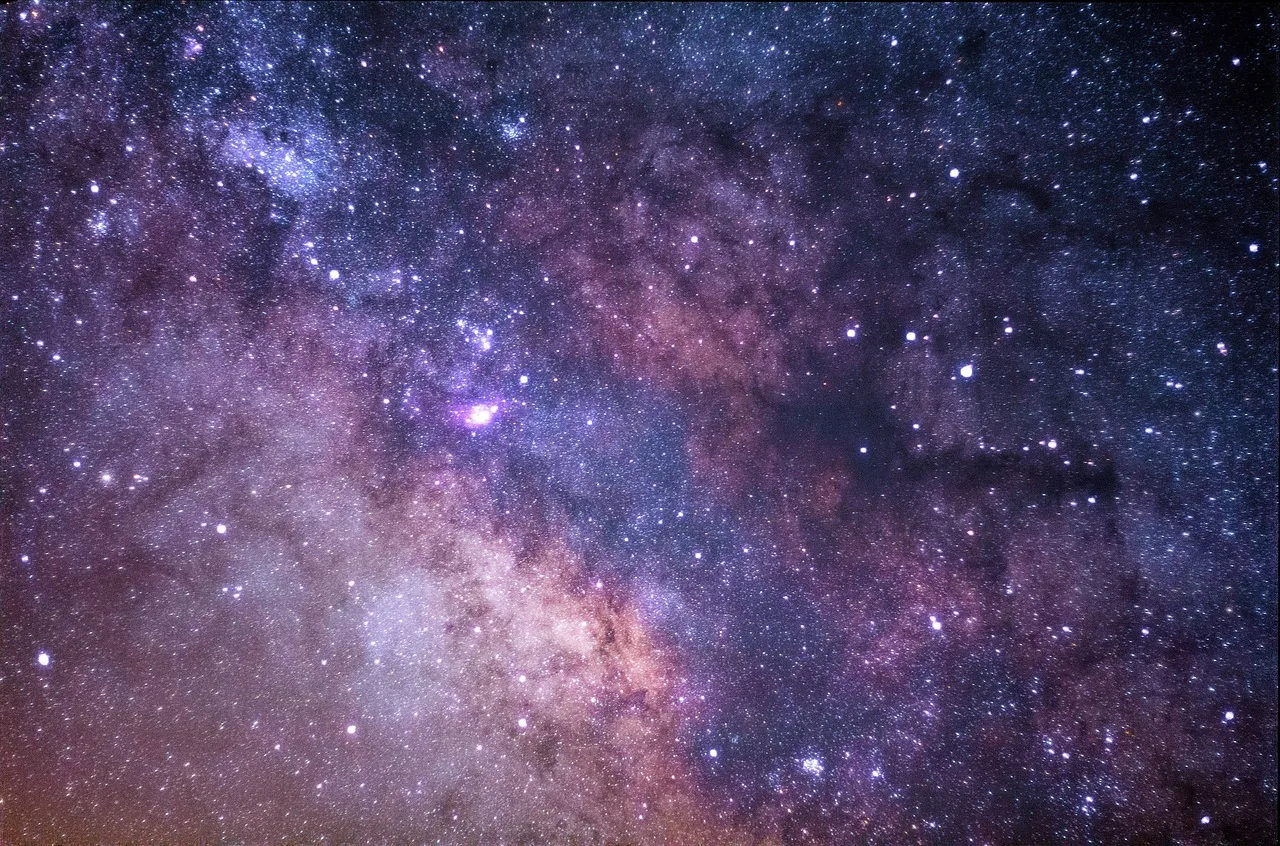Yıldızlı gökyüzü ve galaksi fotoğrafı