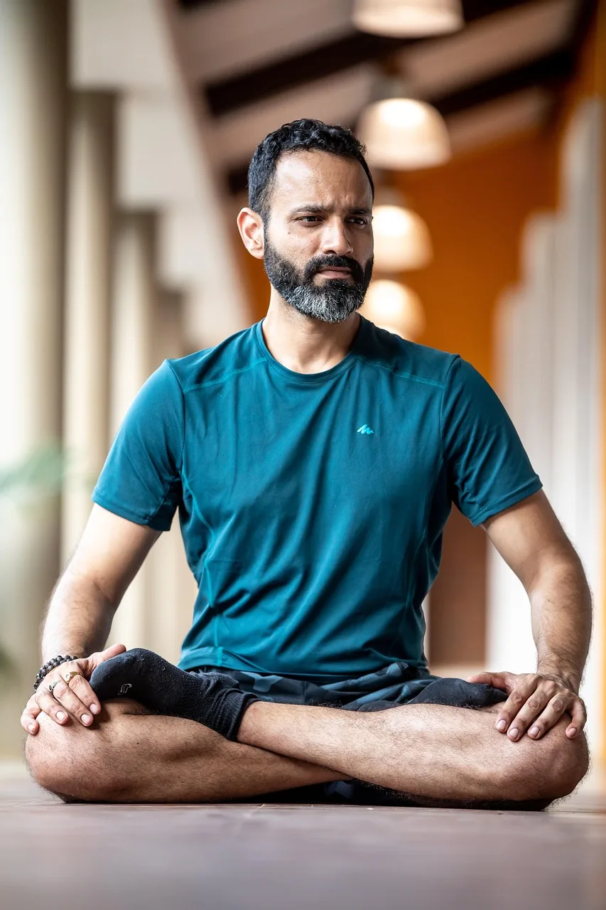 Yoga seansı sakin ortamda - rahatlama teması