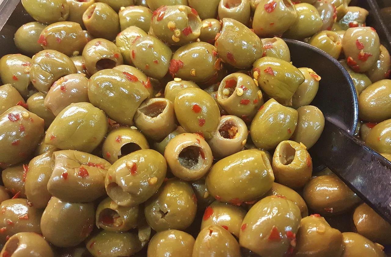 Zeytin salatası - organik vejetaryen lezzet