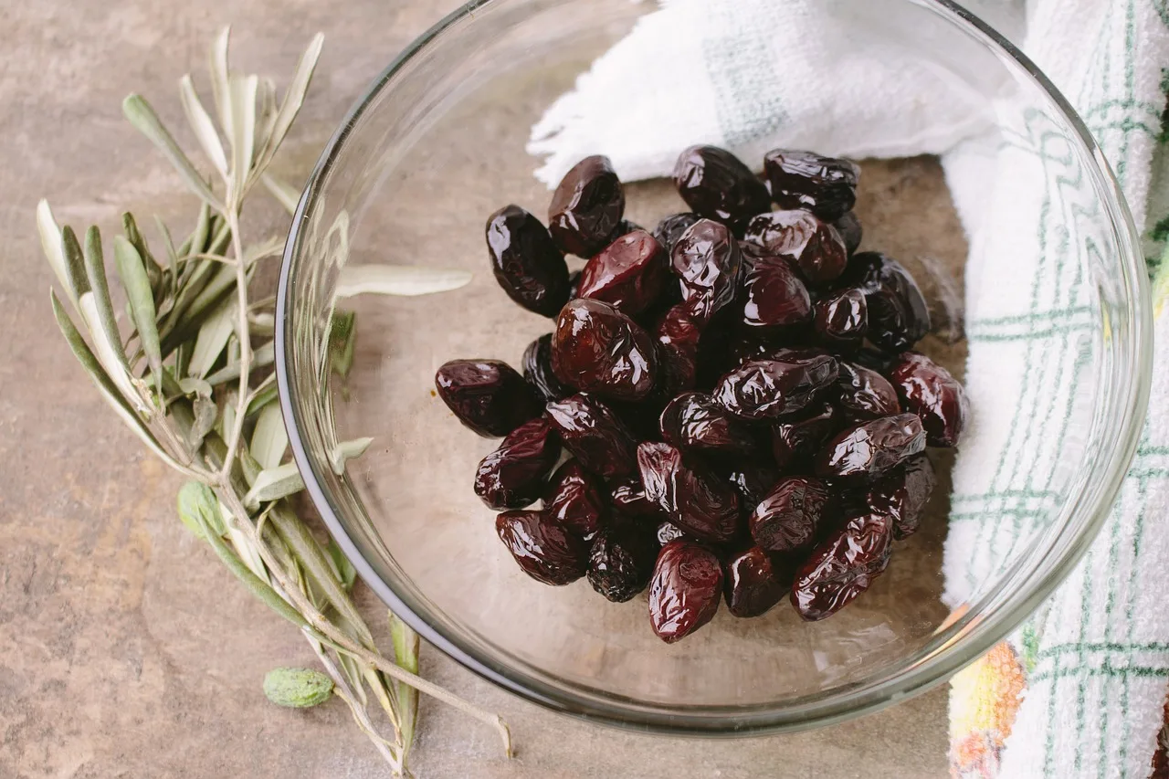 Zeytin tabağı - lezzetli atıştırmalık seçkisi