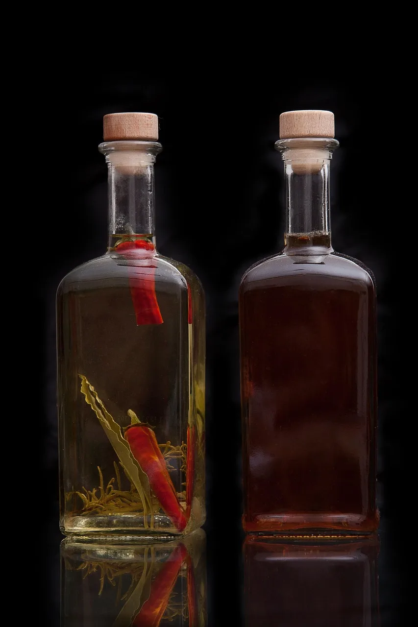Zeytinyağlı sirke ve baharatlı sos still life