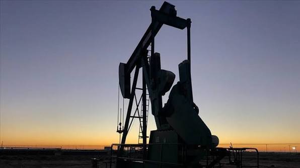 ABD'de ticari ham petrol stokları 1,9 milyon varil geriledi