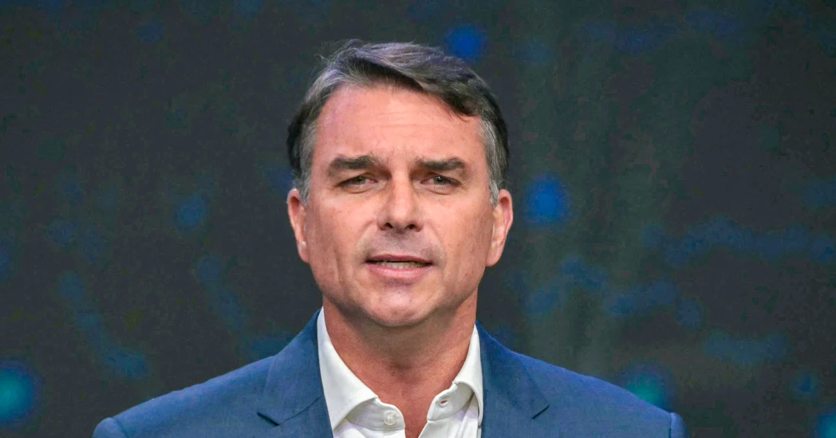 Arjantin, Flavio Bolsonaro'nun Ekvador'a Arjantin üzerinden gittiğini açıkladı