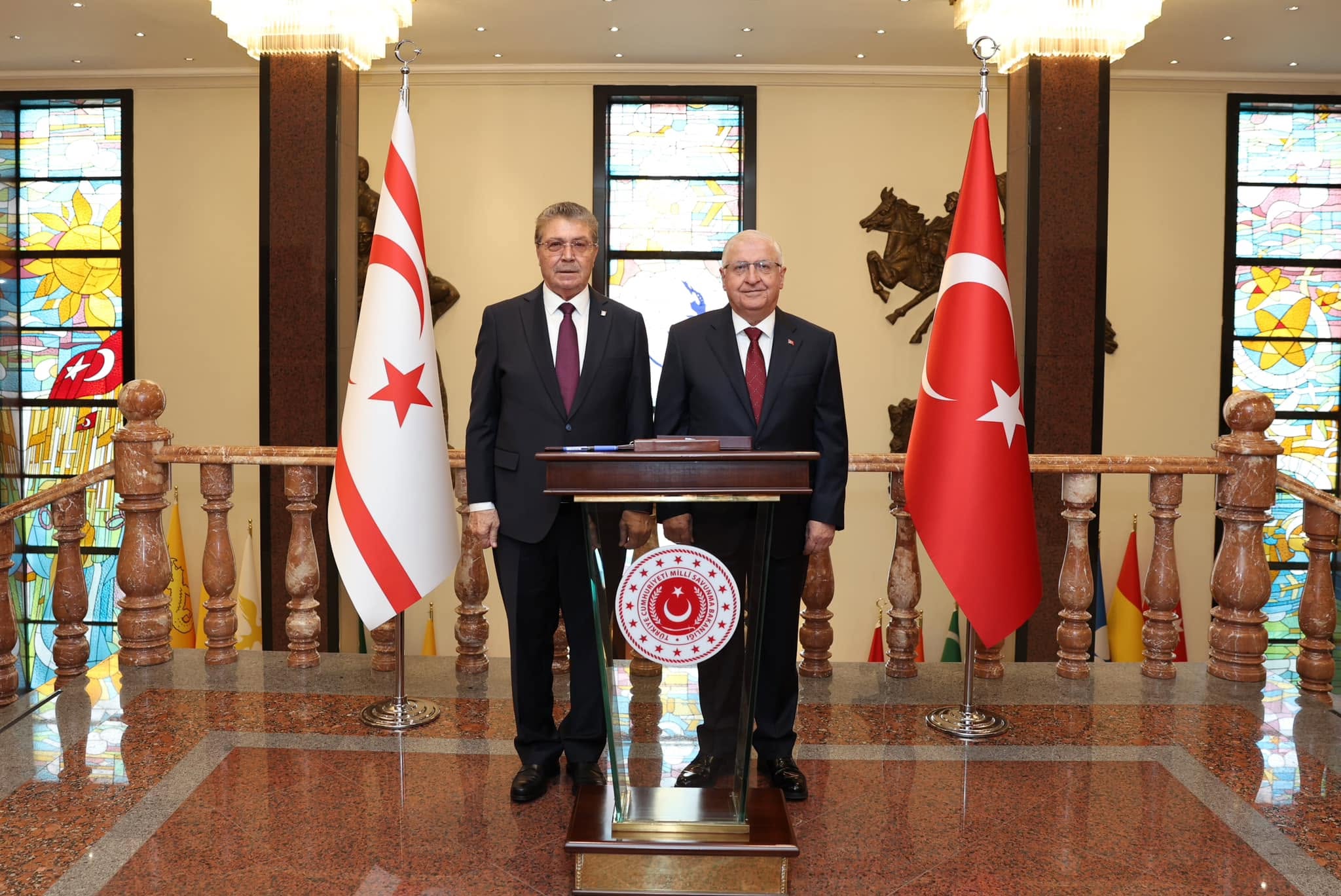Başbakan Üstel, Milli Savunma Bakanı Güler ile Ankara'da görüştü