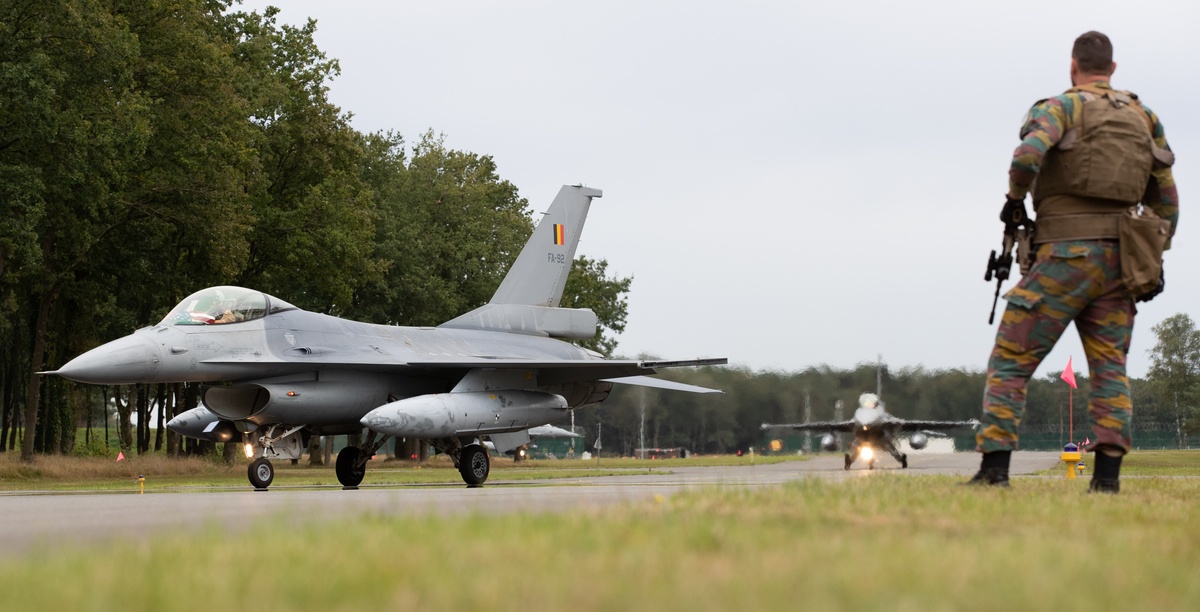 Brüksel'den Kiev'e F-16 hamlesi: Belçika bu yıl 10 uçak gönderecek