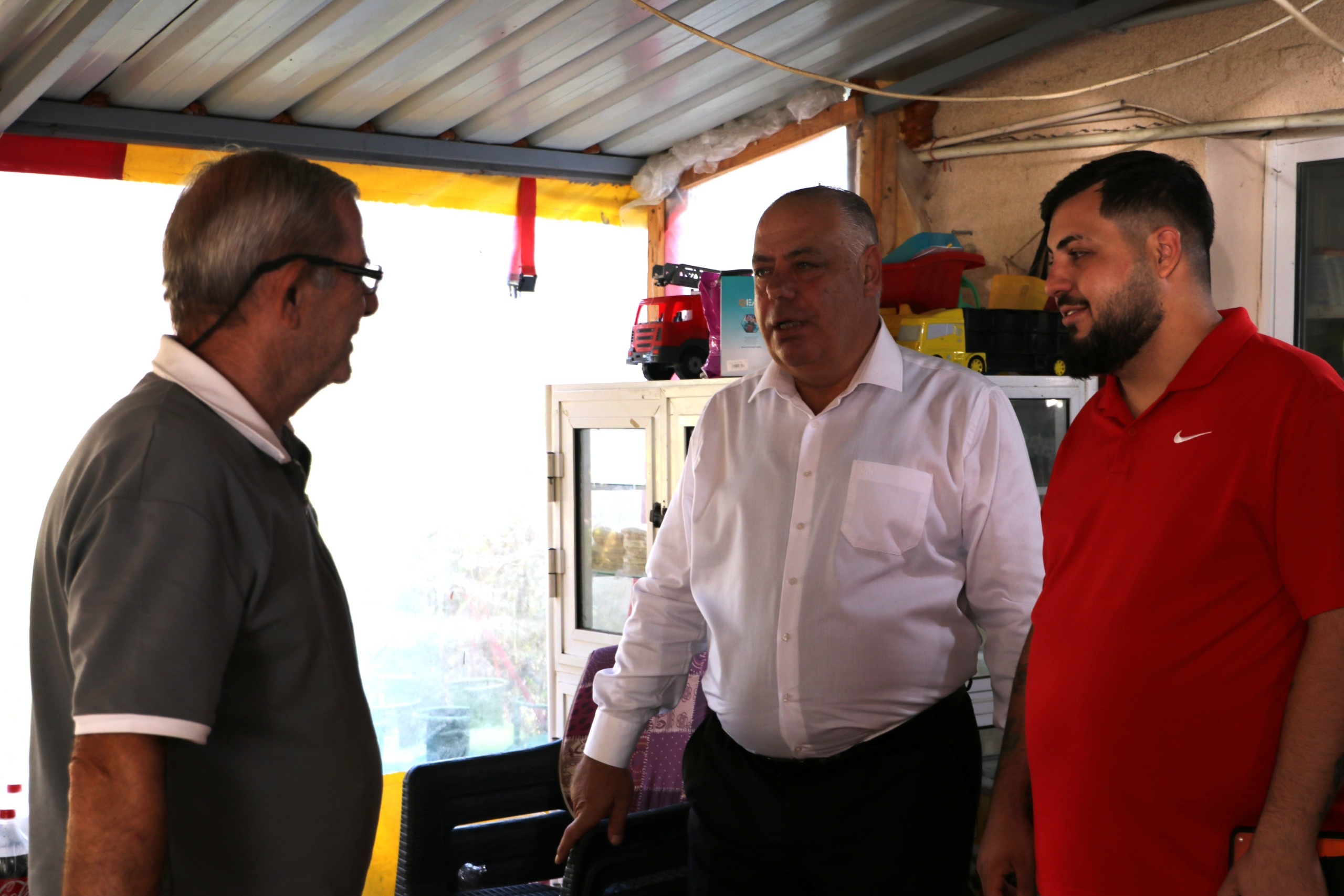 Derviş Albayrak, Arapköy esnafıyla bir araya geldi