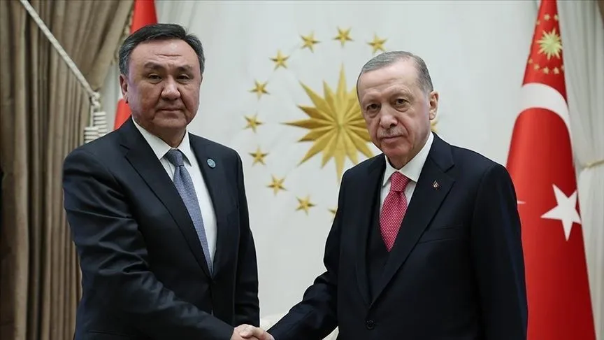 Erdoğan, TDT Genel Sekreteri Kubanıçbek Ömüraliyev'i kabul etti