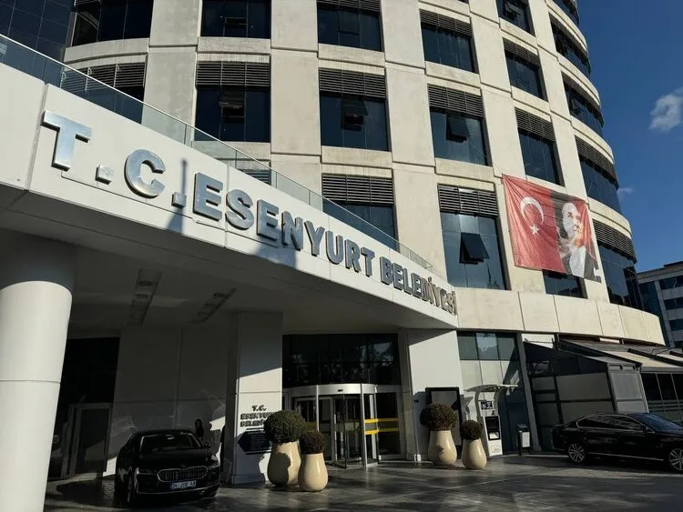 Esenyurt Belediyesi'nde rüşvet soruşturması: 17 şüpheli gözaltında