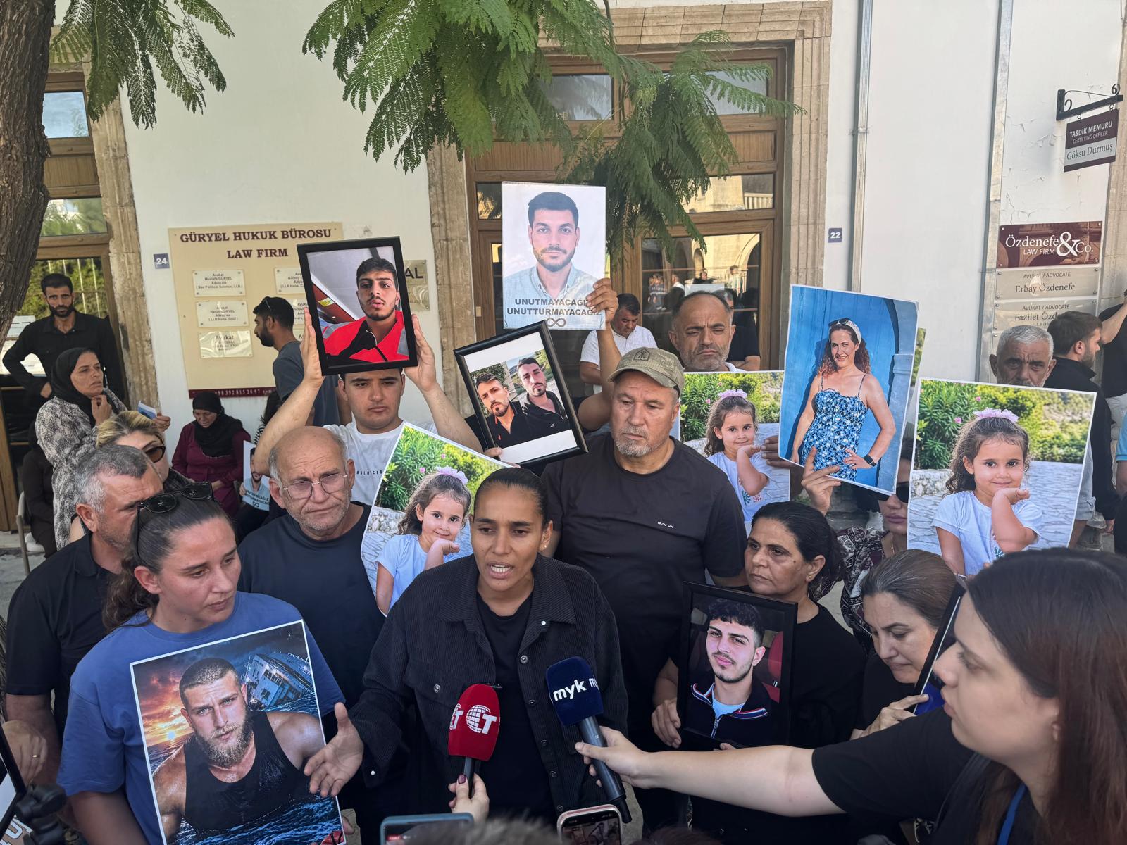 Filo Jet faciasında yakınlarını kaybeden aileler Girne Mahkemesi önünde adalet talebini yineledi