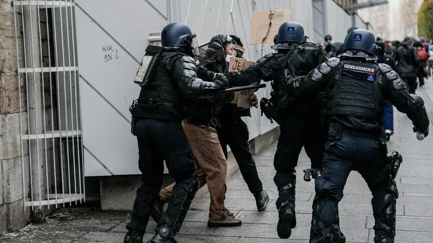 Fransa'da Sarı Yelekliler eylemlerinde 1314 kişi gözaltına alındı
