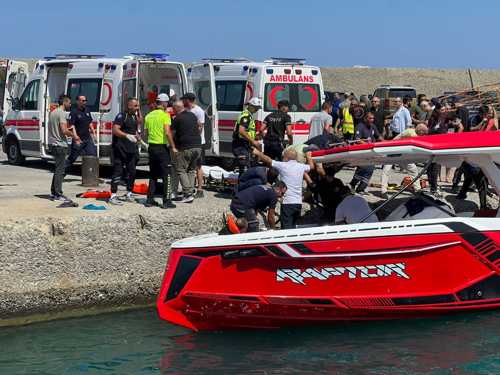 Girne açıklarında batan gemiden sağ kurtulan anne, kızına 'Alara' adını verdi