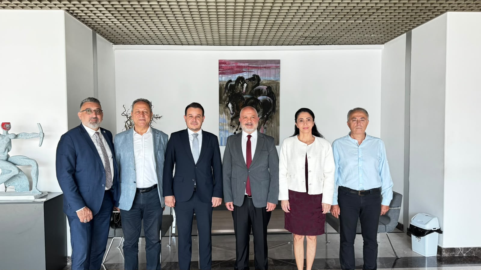 Haraç, YDÜ Rektörü Şanlıdağ ile görüşerek öğrenci dostu kent projelerini anlattı